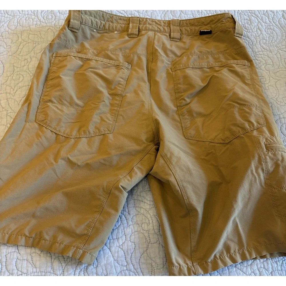 Patagonia Quandary Cargo Shorts Mens Size 30 Tan 9.5